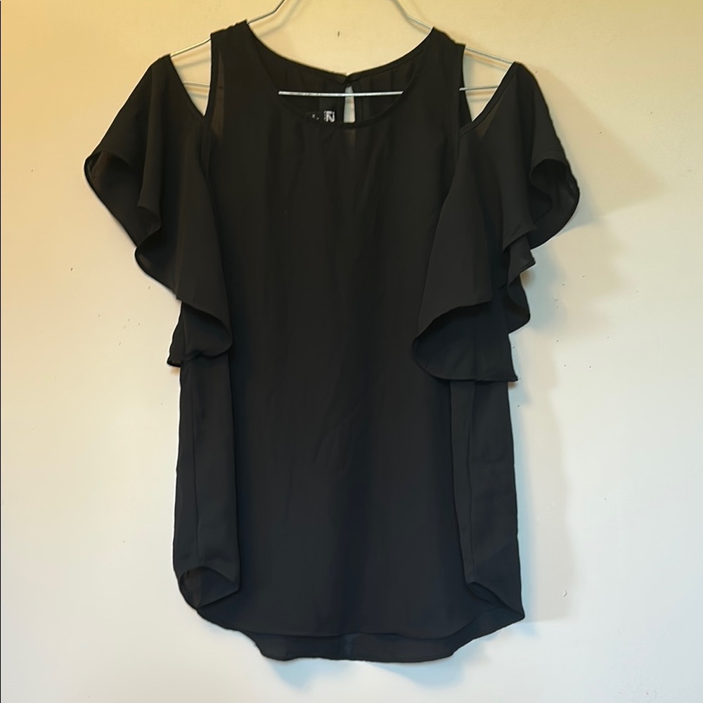 Iz Byer Black Asymmetrical Ruffled Sleeve Blouse size medium in VG condition